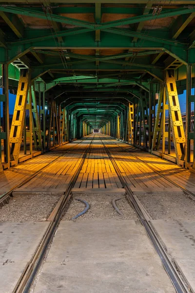 Gdaňský most v noci ve Varšavě — Stock fotografie