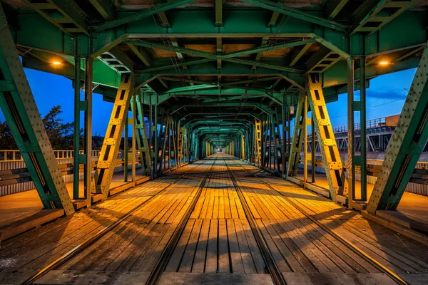 Gdanski most nocą w Warszawie — Zdjęcie stockowe
