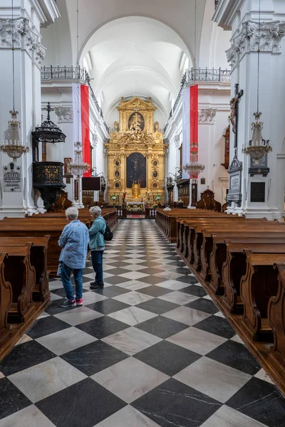 Igreja da Santa Cruz Interior em Varsóvia — Fotografia de Stock