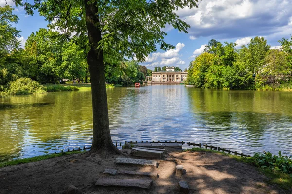 Lazienki-Park in Warschau — Stockfoto