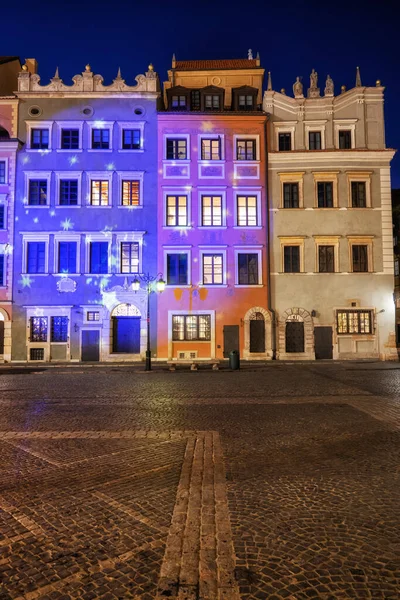 Дома Светящимся Фасадом Ночью Старом Городе Варшавы Польше Исторические Многоквартирные — стоковое фото