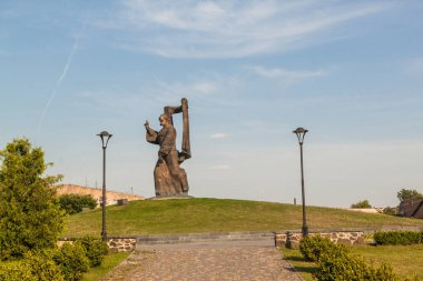 Kovel, Ukrayna - 5 Temmuz, 2018: Kovel T.G. Shevchenko anıt Kovel, Ukrayna'da Turiya Nehri üzerinde bir şehir parkı içinde yer alan