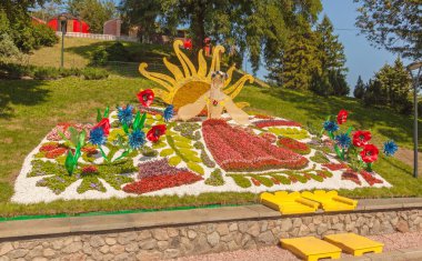 KYIV, UKRAINE-AUG 23, 2018 - 17 Ağustos, Spivoche Pole çiçek sergisinde 