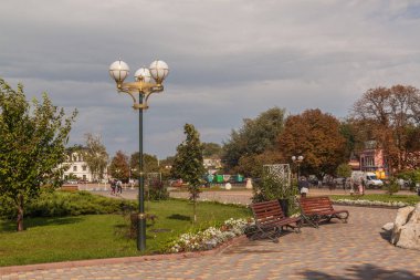 Borispol (Boryspil), Ukrayna-20 Eylül, 2017: Merkezi yönetim alanı pınarlarına sonbaharda Borispol (Boryspil), Kiev region, Ukrayna