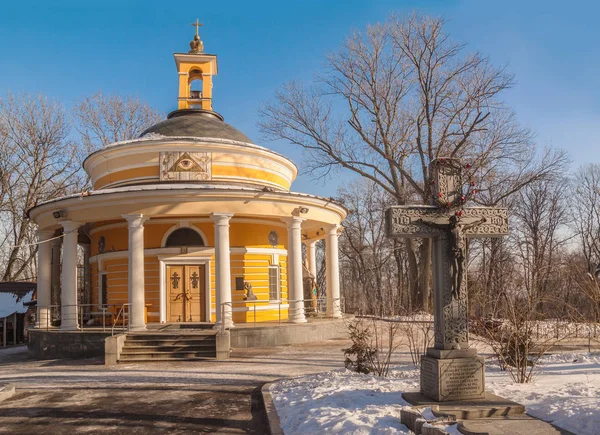 これは Askoldova モヒラ アスコルドの墓 キエフ ウクライナの伝説的な管である聖ニコラス ギリシャのカトリック教会 キエフ ウクライナ 2018 — ストック写真