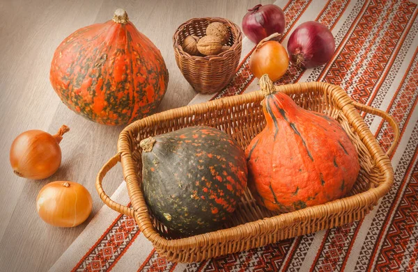 Harvest pumpkins "Hokkaido" and other vegetables on a wooden background — Stock Image Harvest Pumpkins Hokkaido Other Vegetables Wooden Background Stock Picture