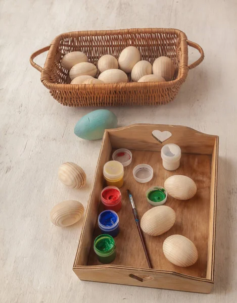 Painting Wooden Eggs Easter — Stock Photo, Image