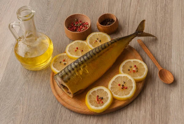 Mackerel Smoked Lemon Cutting Board Kitchen Table — Stock Photo, Image