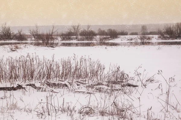 Vinterlandskap Snöfall Flod Polissya — Stockfoto