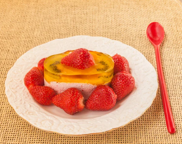 Cheesecake Berries Strawberries White Plate — Stock Photo, Image