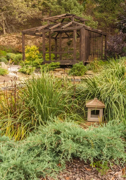 Jardín Japonés Estilizado Conallium Ramosum Linterna Oriental Fondo Del Pabellón — Foto de Stock