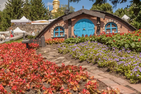 Kyiv Ukraine Aug 2019 Hobbit House Spivoche Pole Flower Exhibition — 图库照片