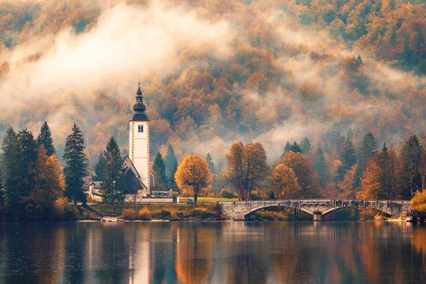 Bohinj-tó a Triglav Nemzeti Parkban, Szlovénia — Stock Fotó