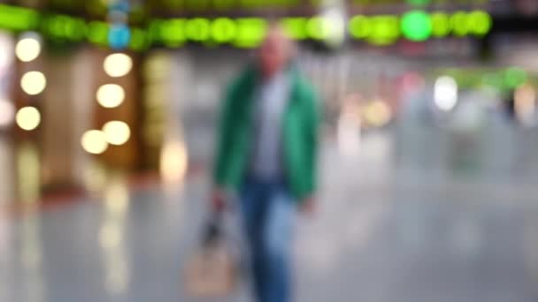 Des Personnes Floues Marchent Terminal Départ Aéroport Lisbonne Vidéo De Stock Libre De Droits