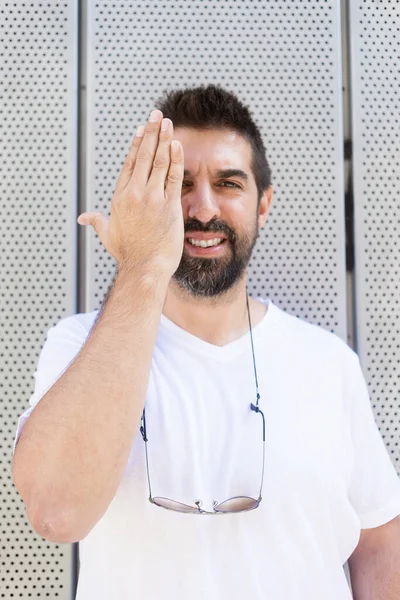 Bearded Guy Sunglasses Gesturing While Looking Camera — Stock Photo, Image