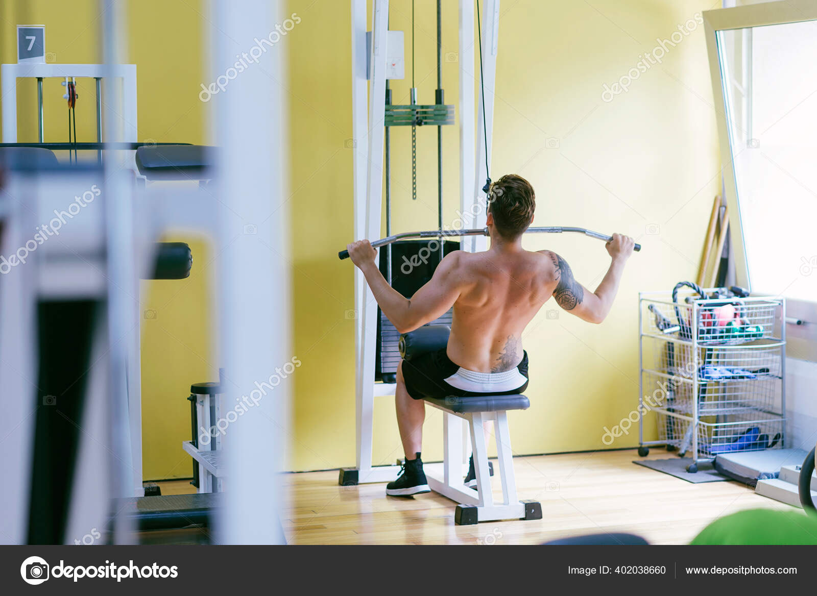 pull down weight machine