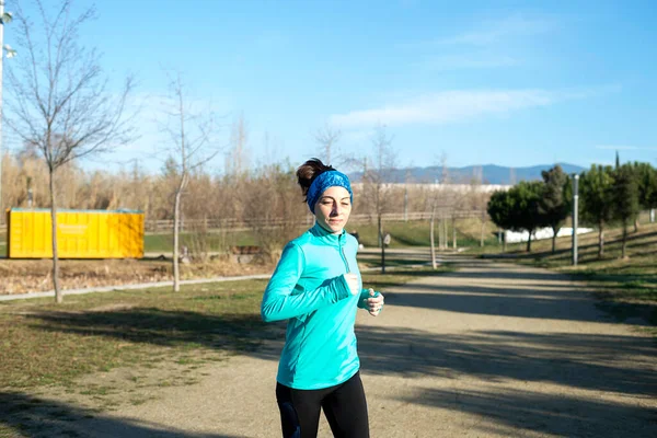 Young Woman Running Outdoors City Park Sunny Day — Stock Photo, Image