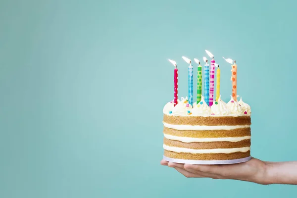 Торт День Рождения Маслом Красочными Свечами — стоковое фото