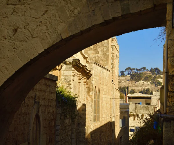 Calle Via Dolarosa. Vista del Monte de los Olivos. Jerusalén. Isr — Foto de Stock