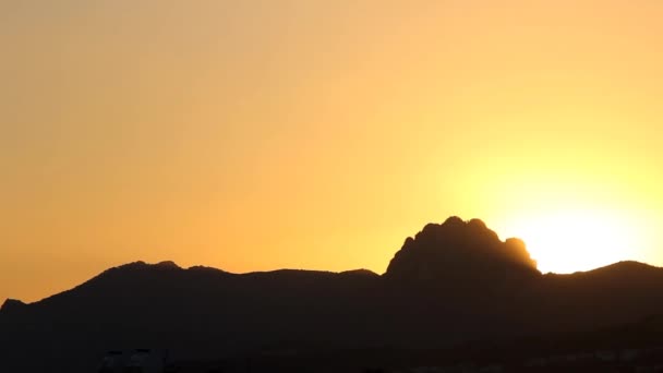 Sonnenaufgang Über Dem Fünf Finger Berg Nordzypern — Stockvideo