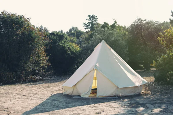 Glamping Acampamento Floresta Grande Barraca Acampamento Para Férias Livre Luxo — Fotografia de Stock