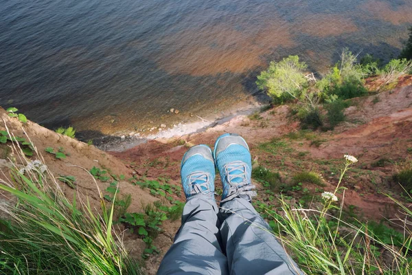 Pov Person Feet Sneackers Hanging High Send Coast Lake Sea — Stock Photo, Image