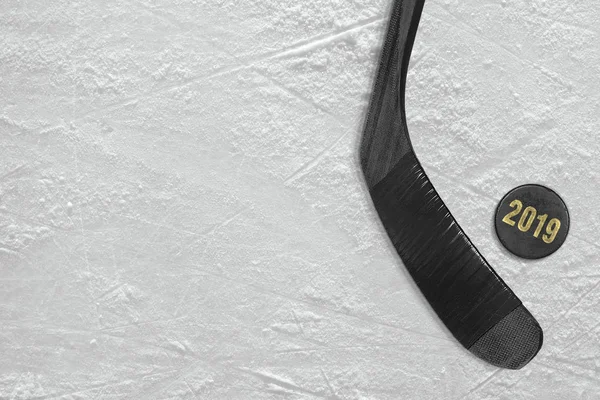 Ξωτικό και το ραβδί του χόκεϊ στον πάγο — Φωτογραφία Αρχείου