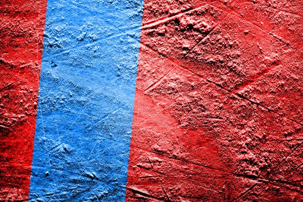 Hockey sur glace arène texture rouge avec ligne bleue — Photo