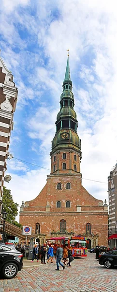 ラトビア 2018 聖ペテロ教会 聖ペテロ教会 ペテロ シンボルの 都市の主要な観光スポットの — ストック写真
