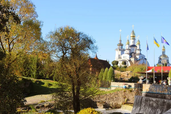 Kerk Herfst Park Buky Buki Regio Kiev Oekraïne — Stockfoto