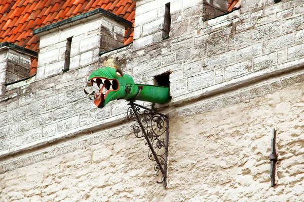 Dragon Gargoyles Üzerinde Belediye Eski Şehrin Tallinn Estonya — Stok fotoğraf