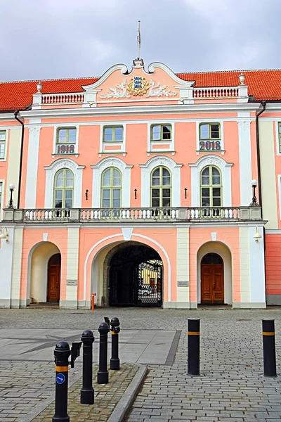 Toompea Castle Das Auf Den Fundamenten Des Verfallenden Ostflügels Der — Stockfoto