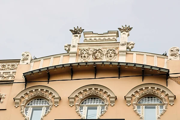 Letonya Riga Daki Bir Binanın Cephesinde Art Nouveau Mimarisi — Stok fotoğraf