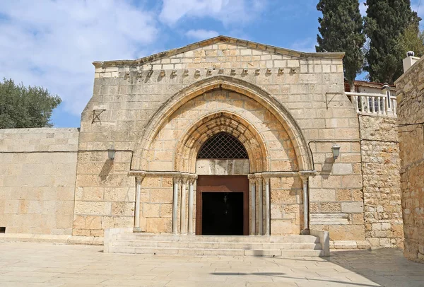 圣玛利亚的圣玛丽墓教堂 也是圣母玛利亚墓 是以色列耶路撒冷橄榄山脚下基德伦谷的基督教陵墓 — 图库照片