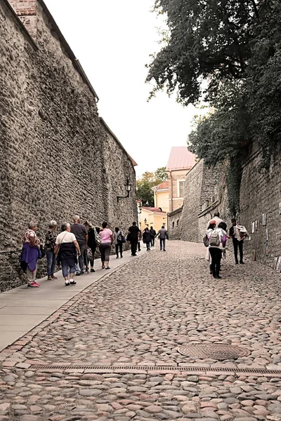 Tallinn Estland Augusti 2018 Pikk Benet Street Långa Ben Gamla — Stockfoto