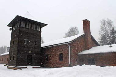 Nöbet kuleleri, Auschwitz toplama kampında yapıldı bir ağ inşa ve Krakow, Polonya yakınındaki İkinci Dünya Savaşı sırasında işgal altındaki Polonya'da Nazi Almanyası tarafından işletilen toplama ve imha kampları