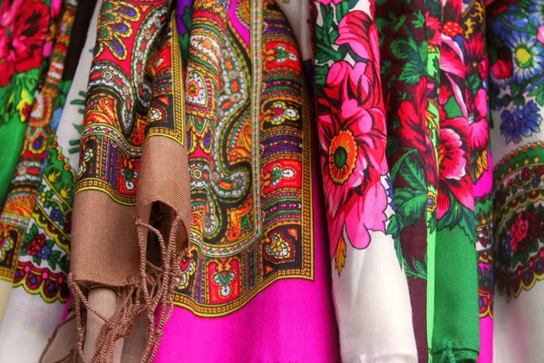 Rijen Van Traditionele Russische Colorfull Headscarfs Markt — Stockfoto