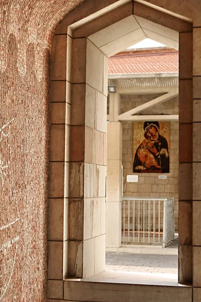 Nazareth Israel Septiembre 2017 Vista Imagen Través Puerta Basílica Anunciación — Foto de Stock