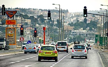İsrail - 21 Eylül 2017: Sabah İsrail yol görünümünü