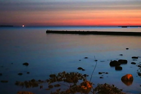Вид Балтийское Море Пир Таллинне Ночью Эстония — стоковое фото