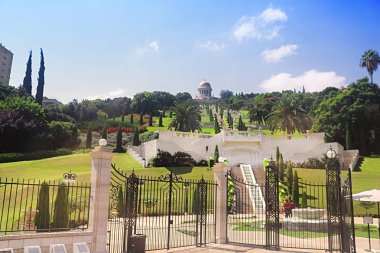 Bahai bahçeleri ve tapınak şehirde Haifa, İsrail Carmel Dağı eteklerinde