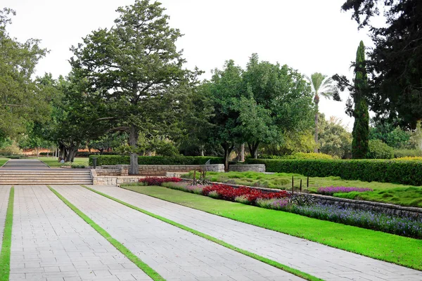 Park ramat hanadiv, denkmalgärten des barons edmond de rothschild, zichron yaakov, israel — Stockfoto