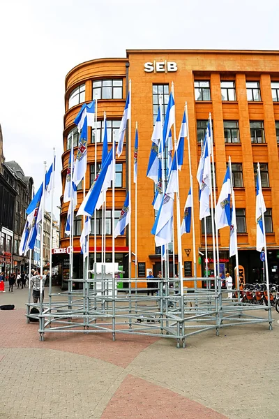 RIGA, LATVIA - 28 de AGOSTO de 2018: Edifício do SEB Bank na rua Kalku — Fotografia de Stock