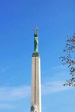 Milda ' bilinen Özgürlük Anıtı riga, Letonya'nın başkenti merkezinde yer