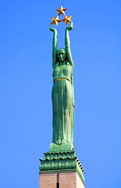 Milda ' bilinen Özgürlük Anıtı riga, Letonya'nın başkenti merkezinde yer