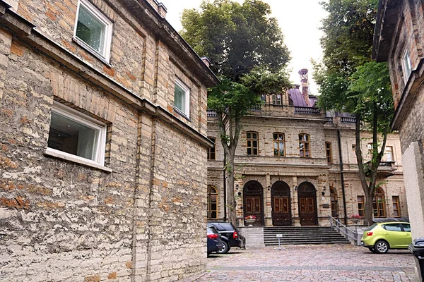 Alte gebäude in tallinn, estland — Stockfoto