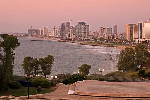 Tel Aviv, Israel. Vista desde Jaffa al atardecer — Foto de Stock