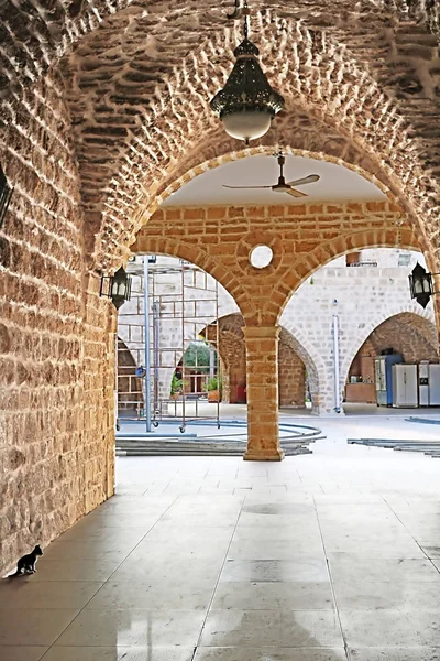 Straße mit Bogen in der Altstadt von Jaffa, tel aviv, israel — Stockfoto