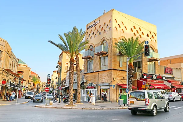 Tel Aviv, Izrael-szeptember 17, 2011: kilátás a régi utcán a régi város (Jaffa), Yafo — Stock Fotó