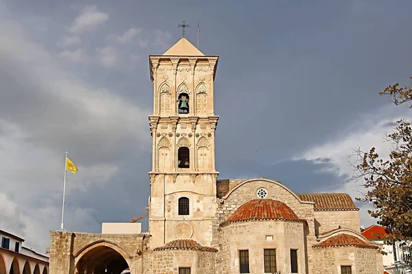 De kerk van Sint-Lazarus, een kerk uit de late 9e eeuw in Larnac — Stockfoto